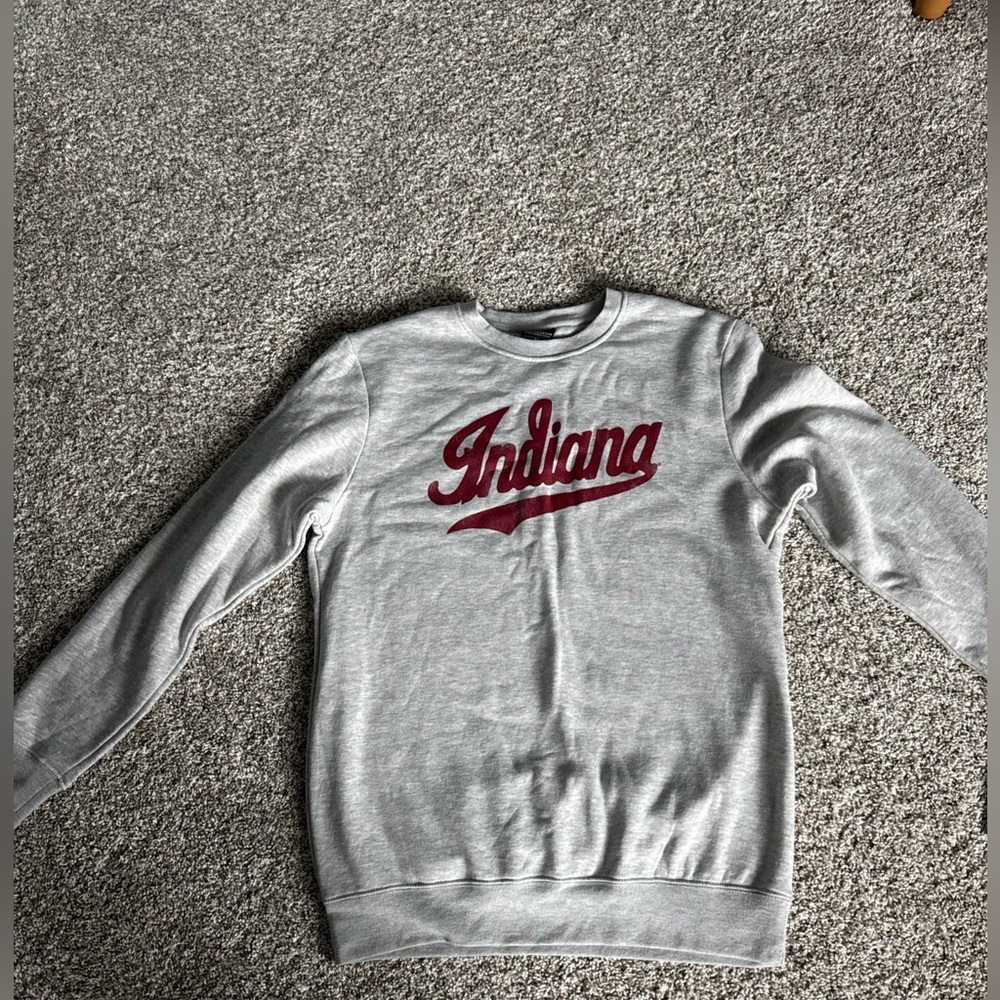 NWT Indiana Hoosiers Men’s Colosseum sweatshirt
